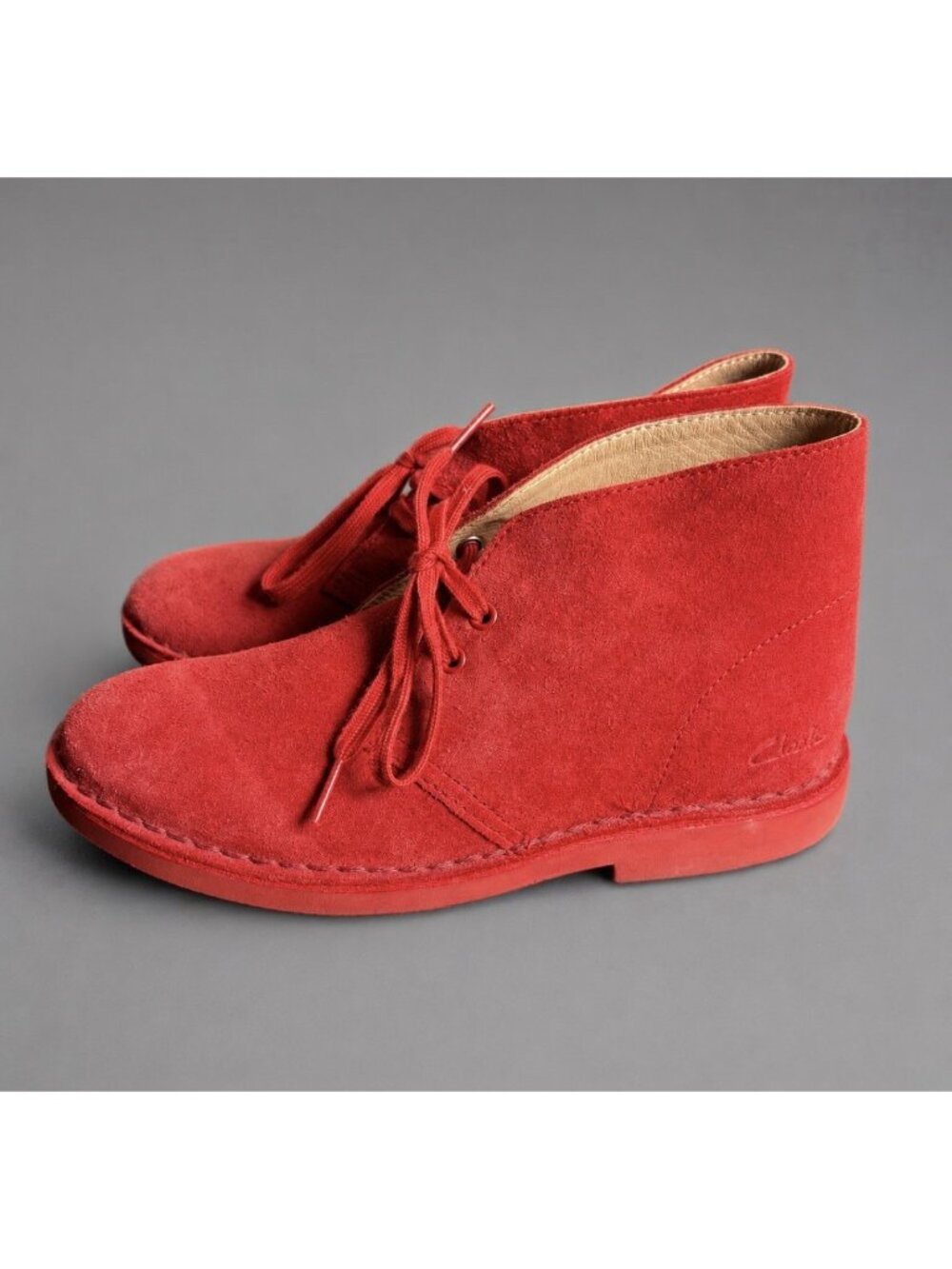 CLARKS Womens Size 7M Red Suede Desert Lace-Up Ankle Boots